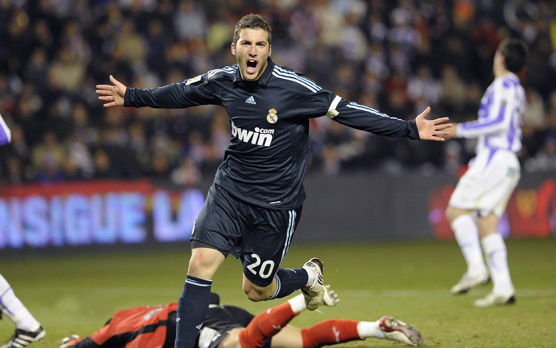 罗德里全场最佳无争议！牙买加黑马惊天逆袭，粉碎拜仁豪门神话